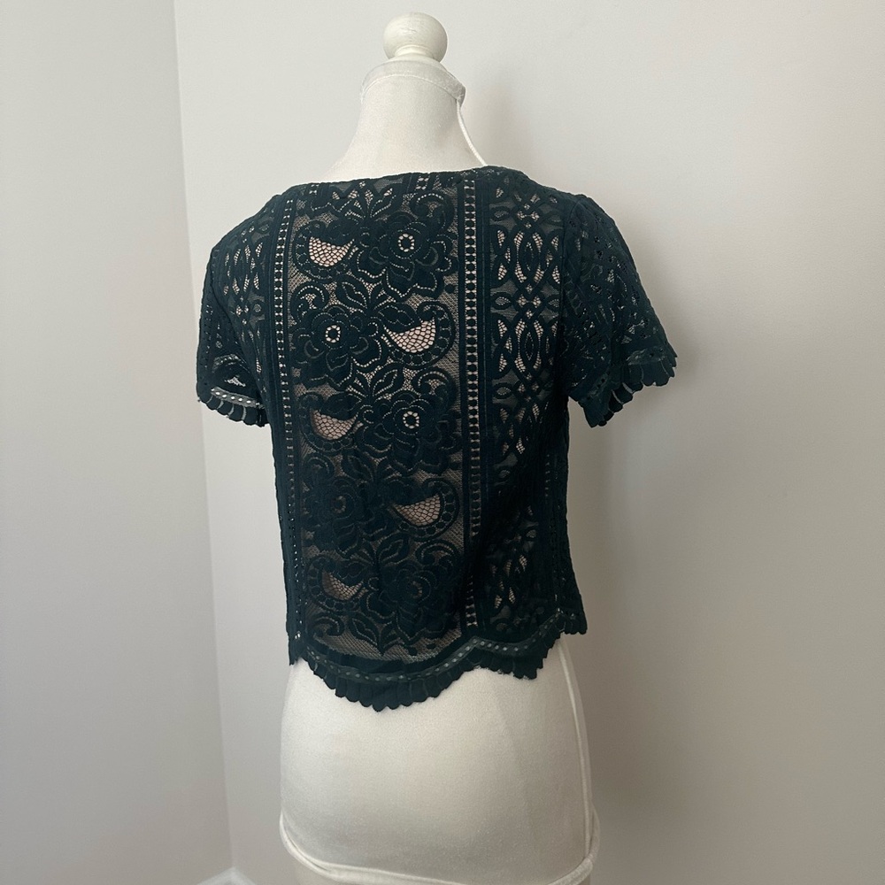Xhilaration green Cropped Cut Out Blouse - Picture 3 of 7